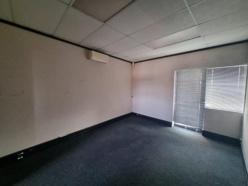 To Let commercial Property for Rent in Mount Croix Eastern Cape